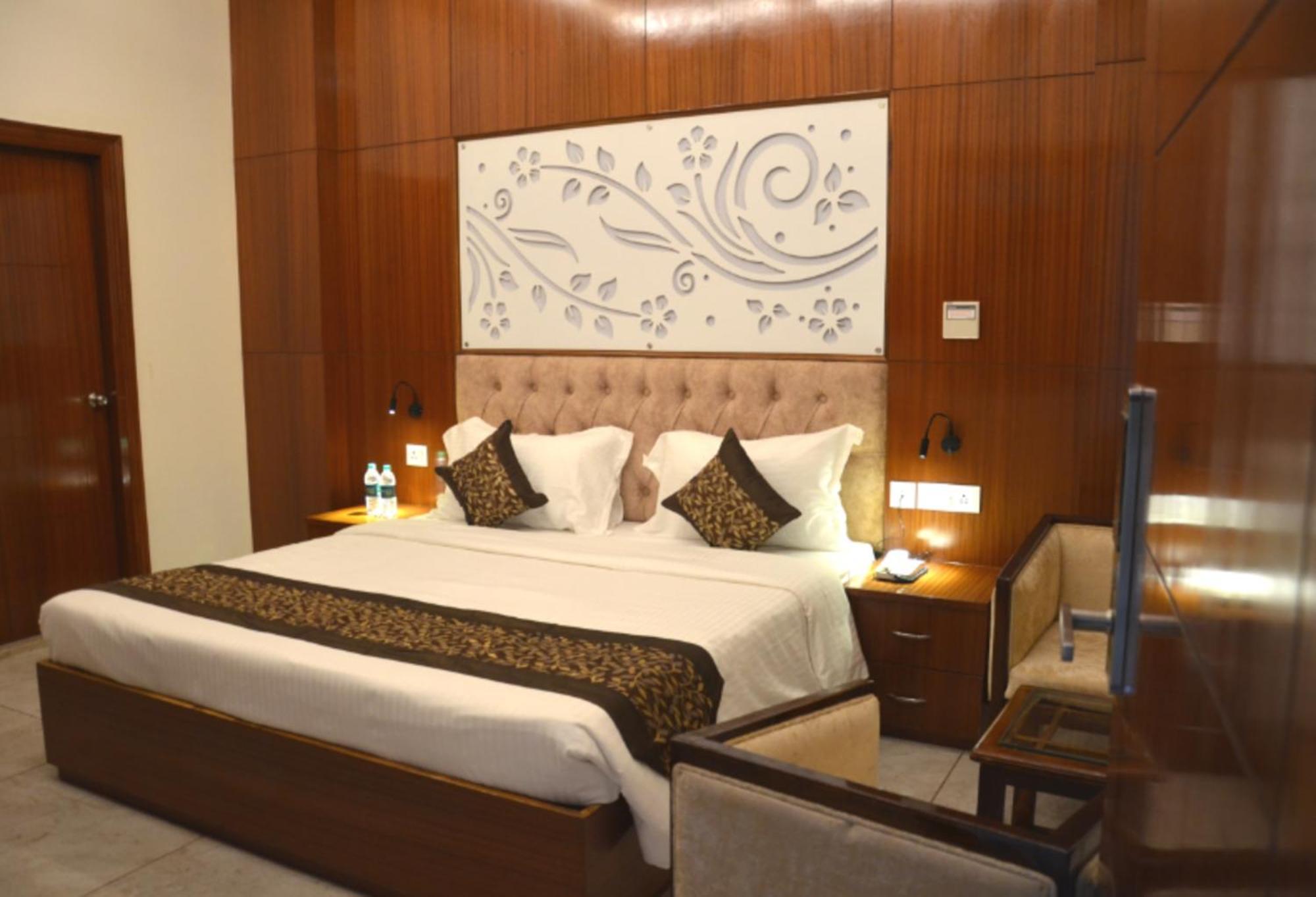 Fabhotel Roselle Inn Lucknow Eksteriør billede