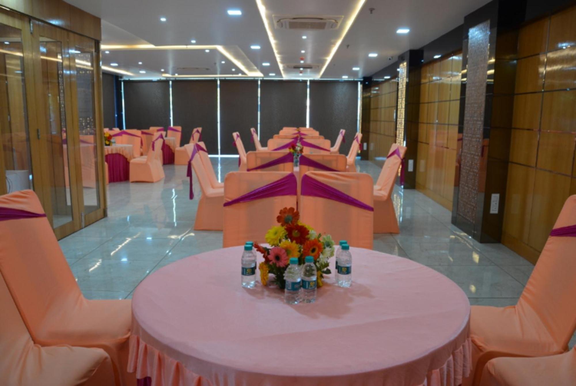 Fabhotel Roselle Inn Lucknow Eksteriør billede